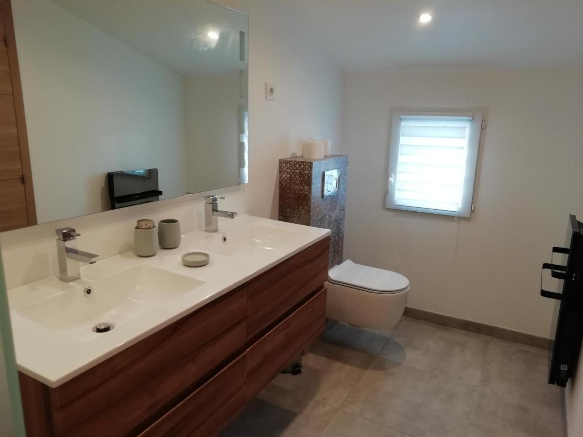 Appartement Au Dessus De La Maison Du Saunier Salin-de-Giraud Kültér fotó