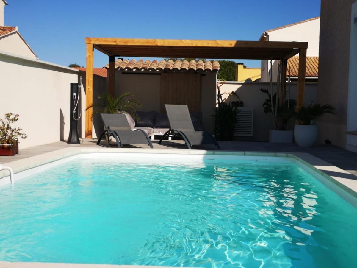 Appartement Au Dessus De La Maison Du Saunier Salin-de-Giraud Kültér fotó