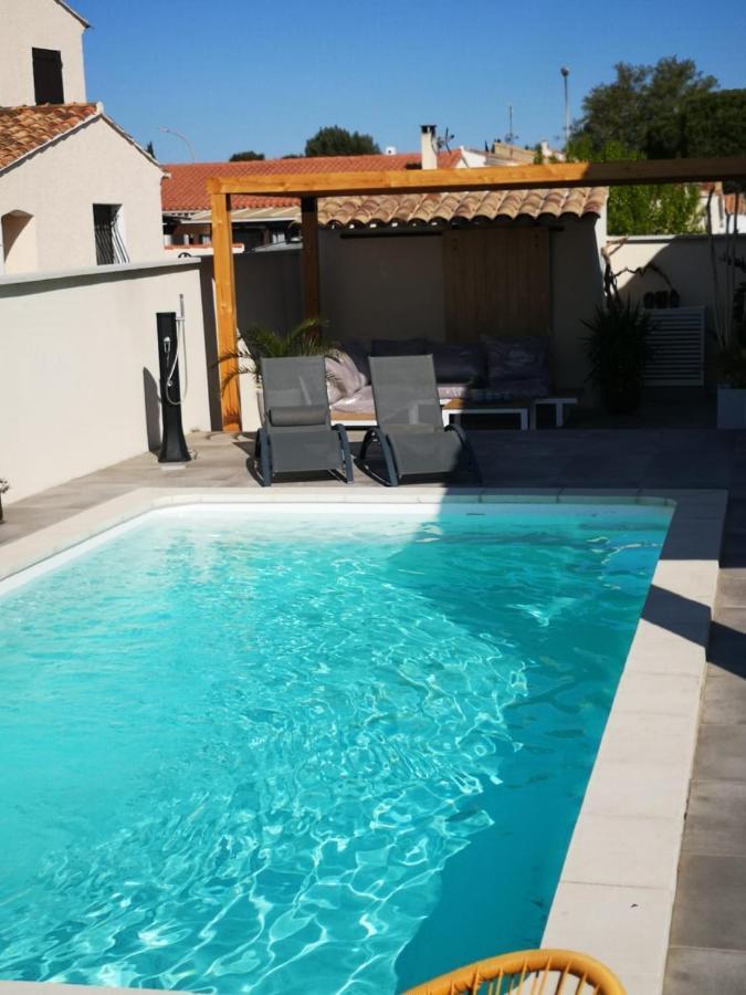 Appartement Au Dessus De La Maison Du Saunier Salin-de-Giraud Kültér fotó