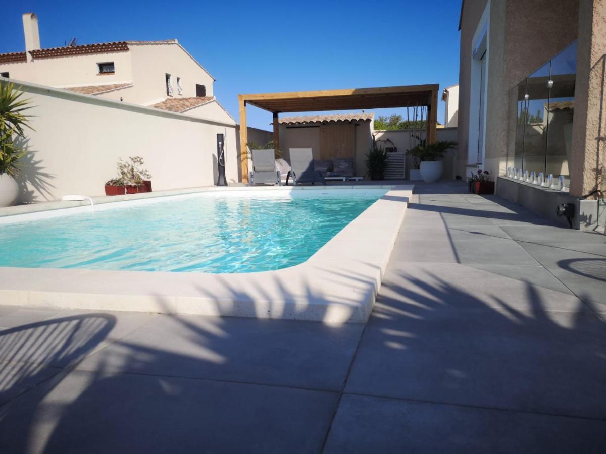Appartement Au Dessus De La Maison Du Saunier Salin-de-Giraud Kültér fotó