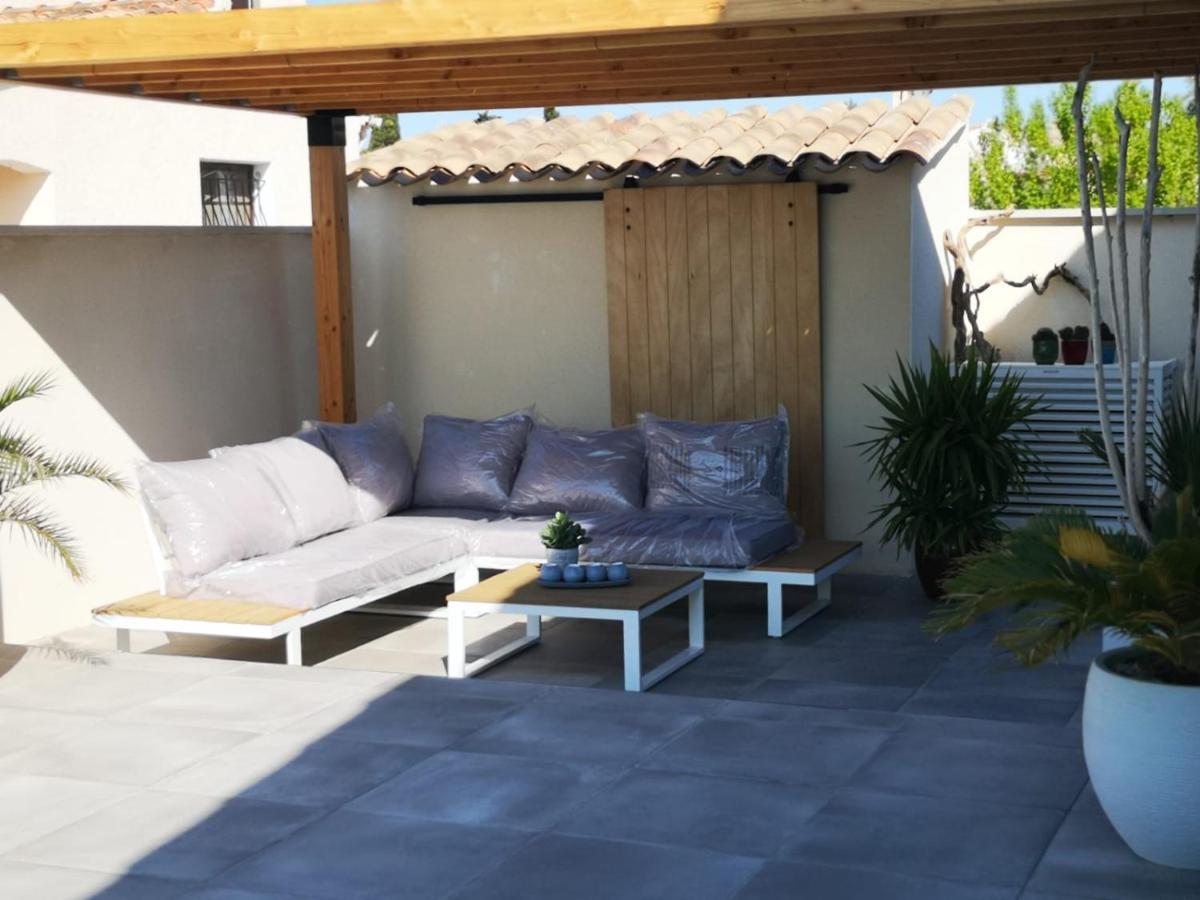 Appartement Au Dessus De La Maison Du Saunier Salin-de-Giraud Kültér fotó
