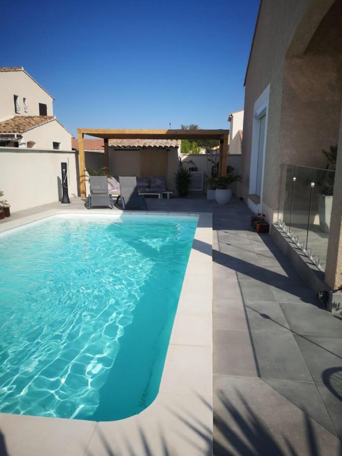 Appartement Au Dessus De La Maison Du Saunier Salin-de-Giraud Kültér fotó
